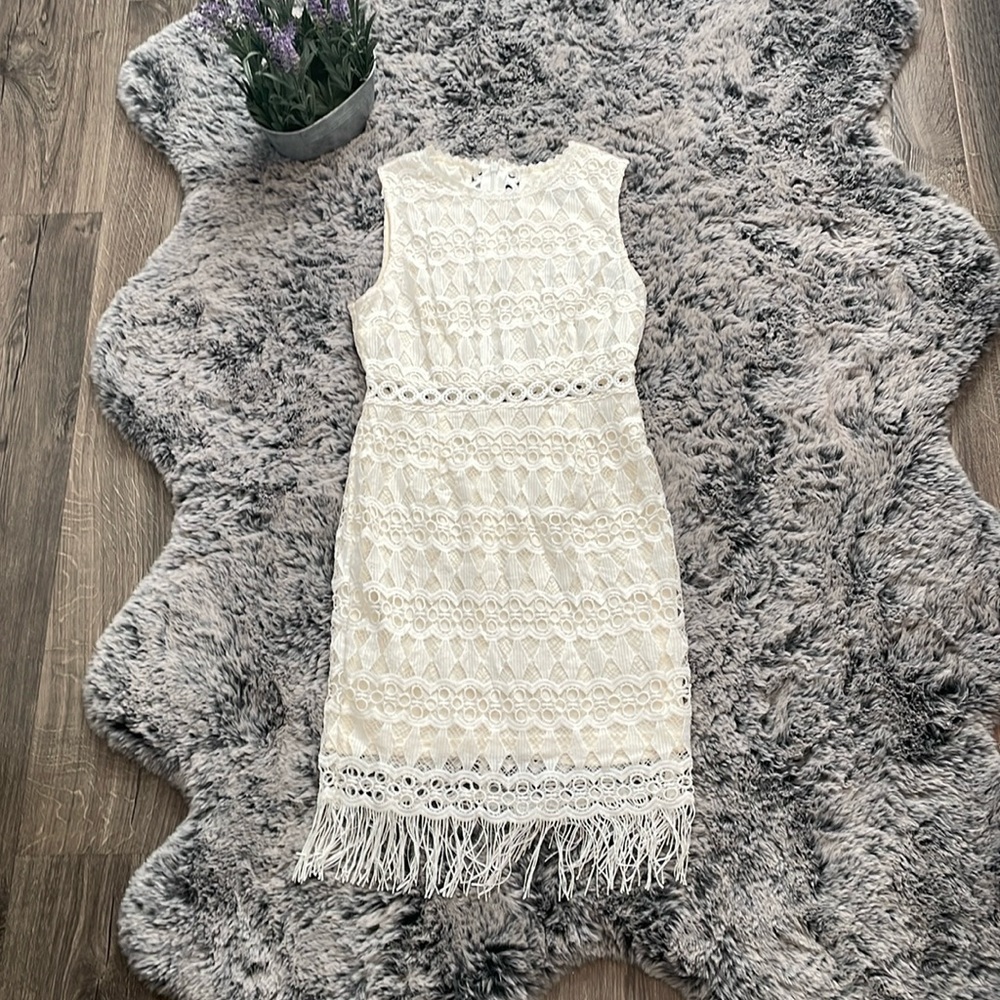 Lulu’s flapper, vintage style high neck fringe dress size small. White. Bridal
